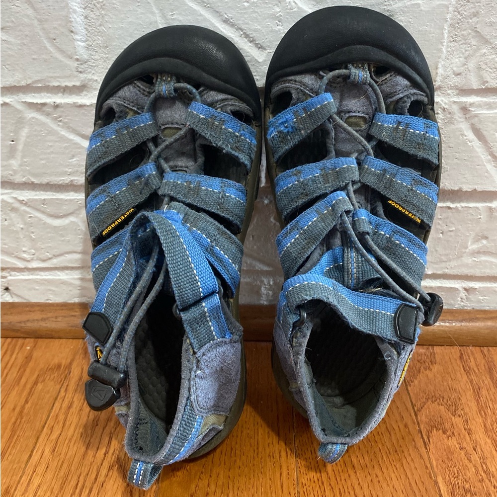 Keen Newport H2 Blue Stripe Kids Waterproof Closed Toe Sandal Washable Outdoor